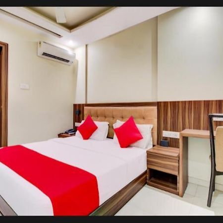 Hotel Emerald Near T2 International Airport Mumbai Kültér fotó