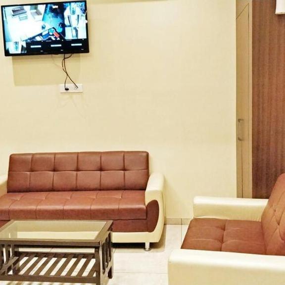 Hotel Emerald Near T2 International Airport Mumbai Kültér fotó